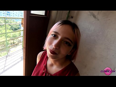 ❤️ د شاګرد حساسیت په بهر کې یو اجنبی سړی وخوري - د هغه په مخ کې ❤️ په موږ